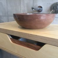 Kamahi vanity